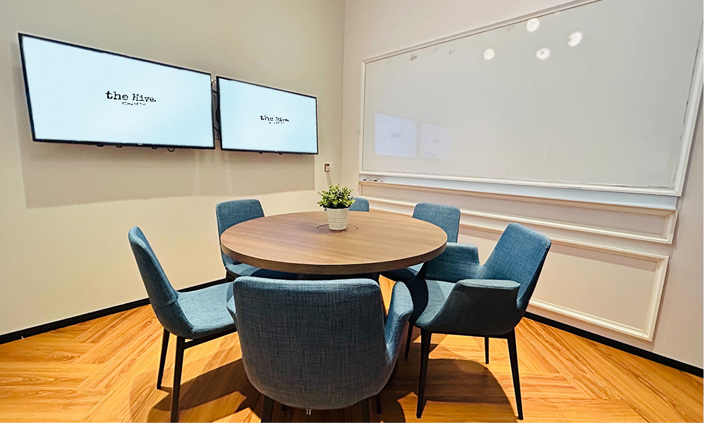 4 Pax Meeting Room image